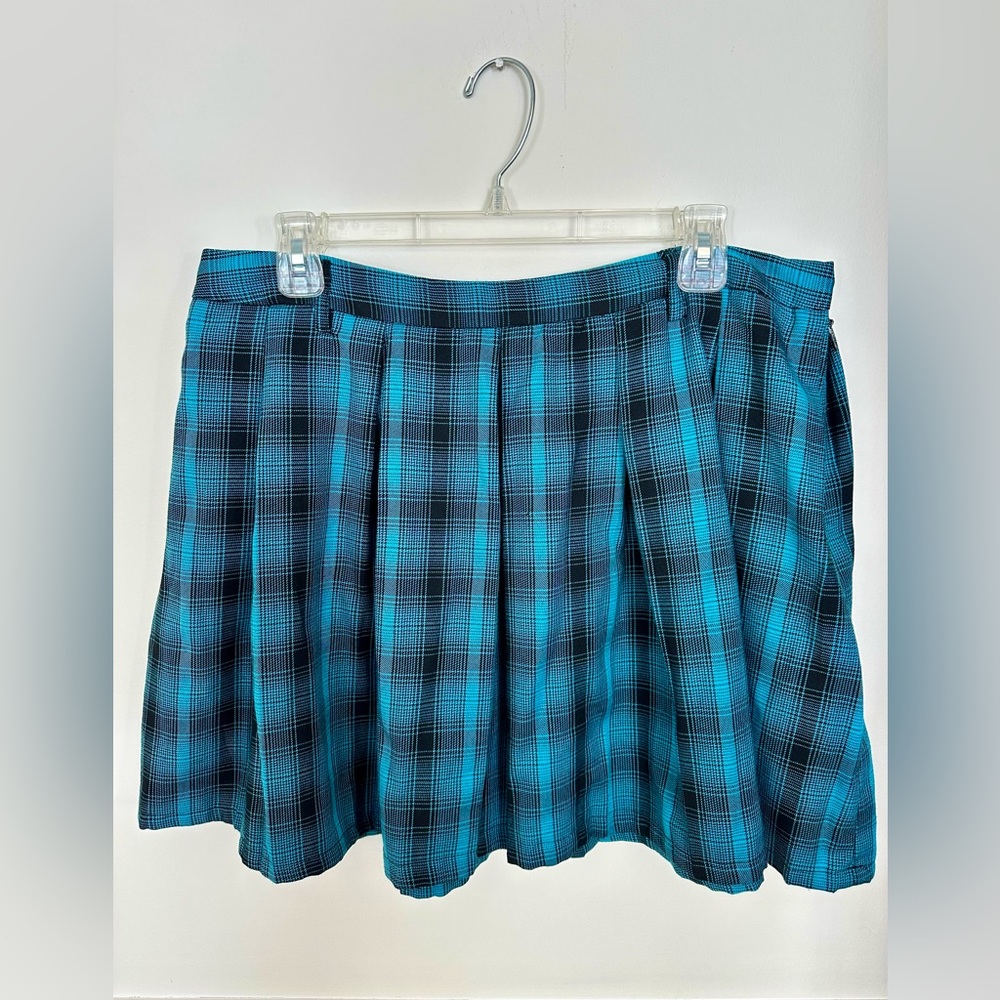 Hot Topic Blue/Green Plaid Skirt Size XL